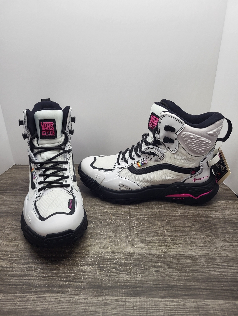 Vans Crestline GORE-TEX MTE Boots Together As Ourselves White Pink Men 8 Wm 9.5